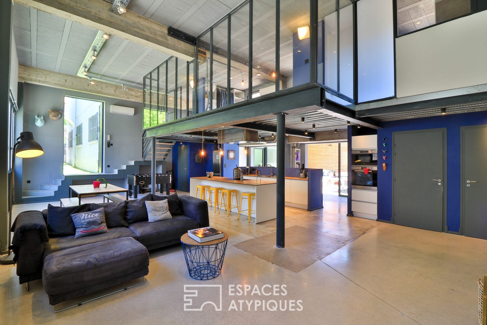 Brutalist LOFT with patio and garden