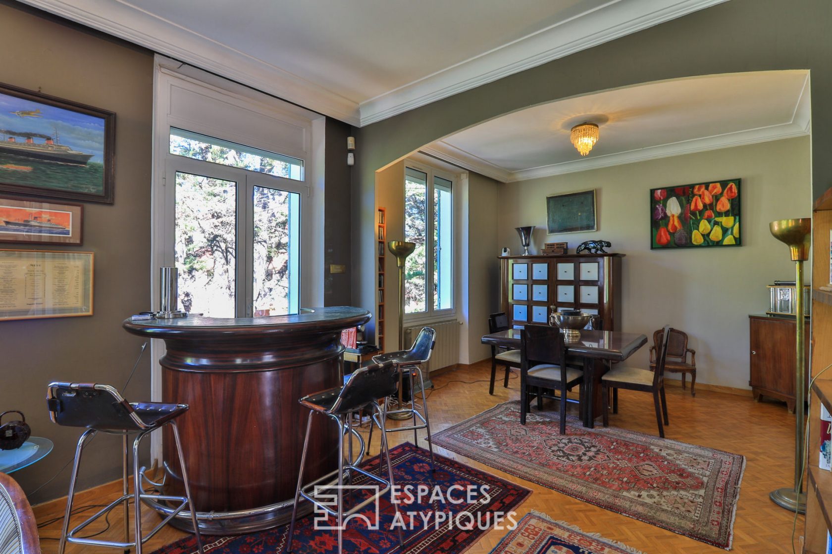 Beautiful Vintage family building with second reception house