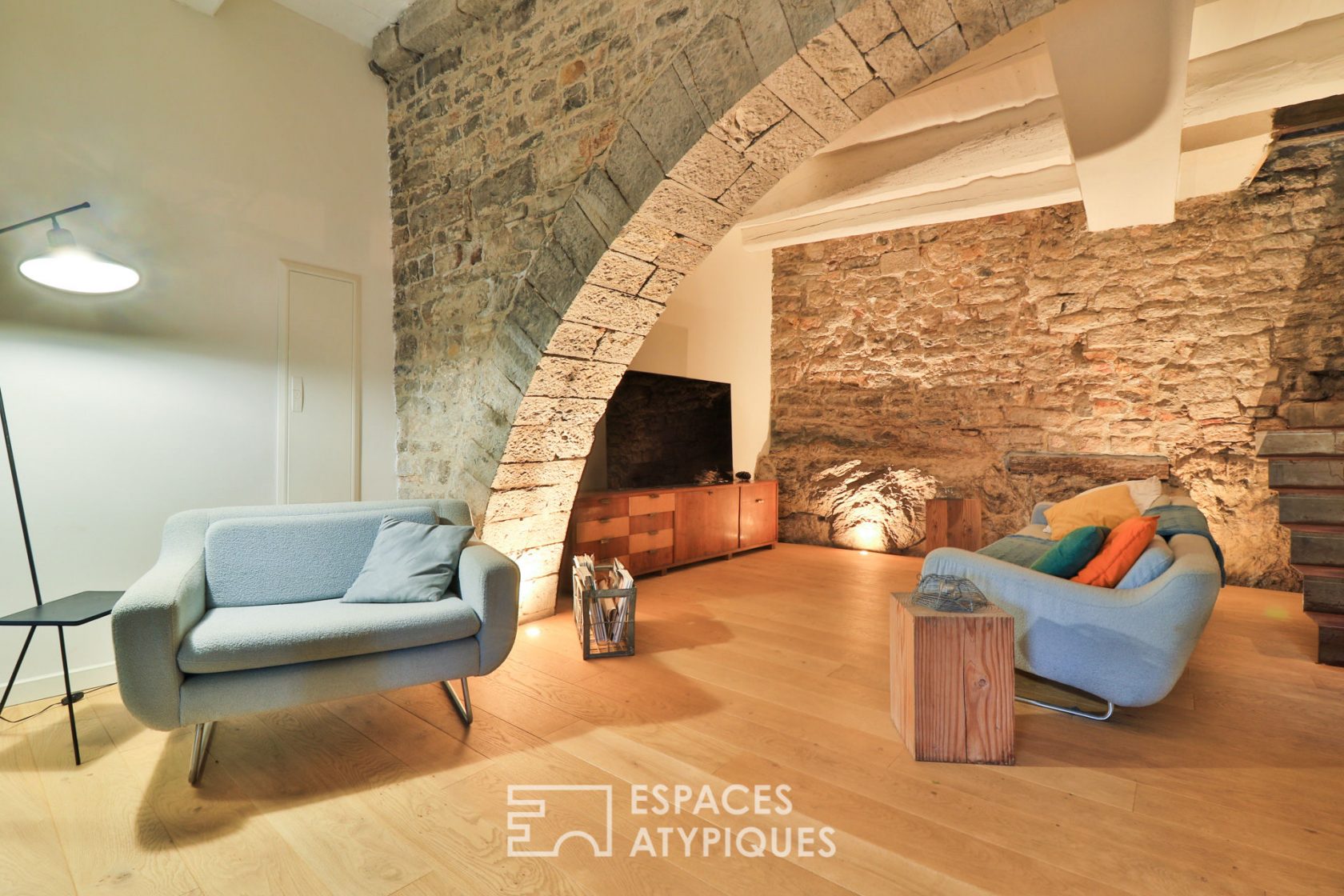 Historical residence revisited on the heights of Hyères