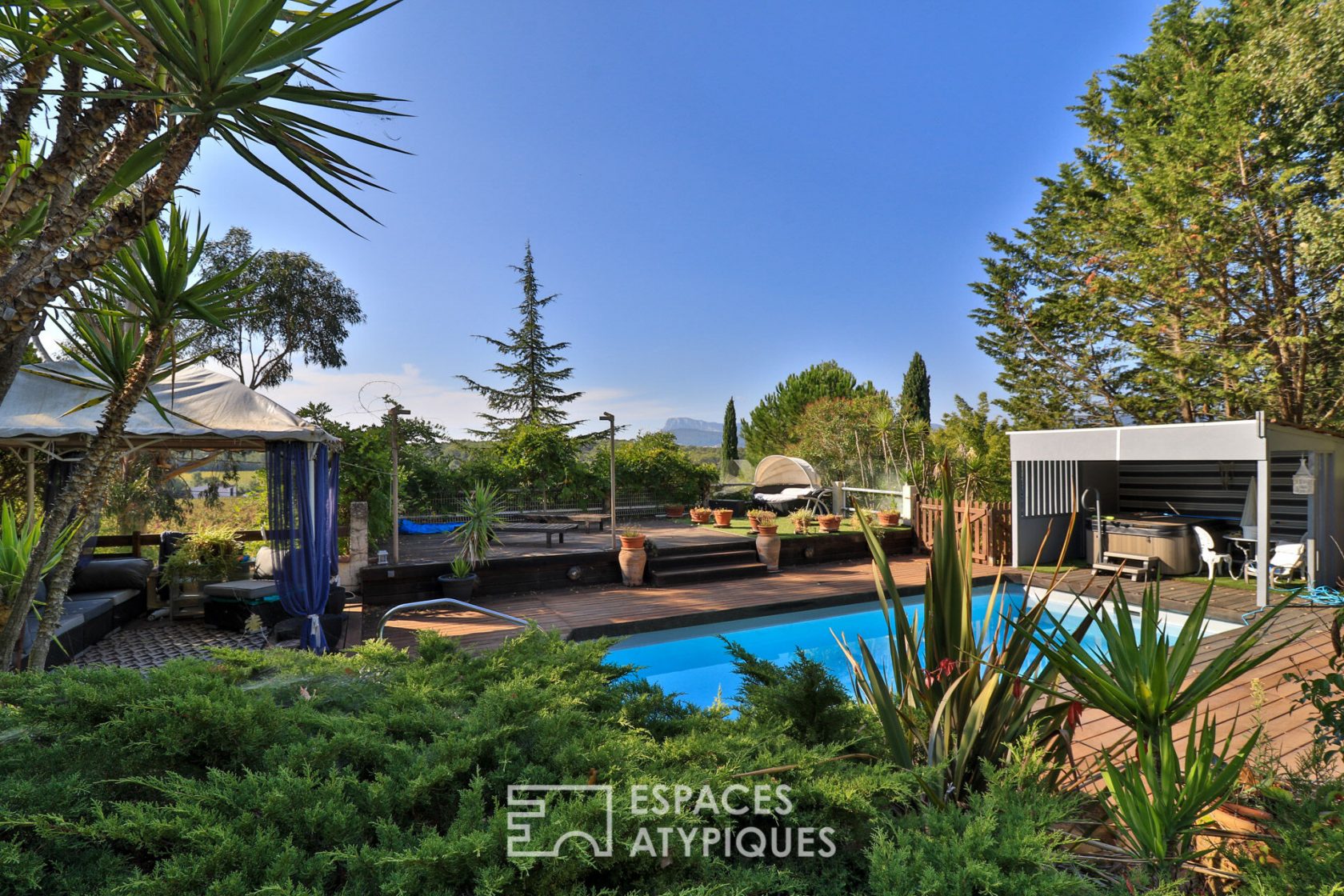 Family property two single storey houses