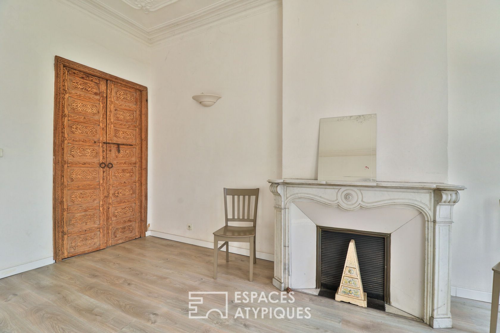 Haussmannian with oriental accents