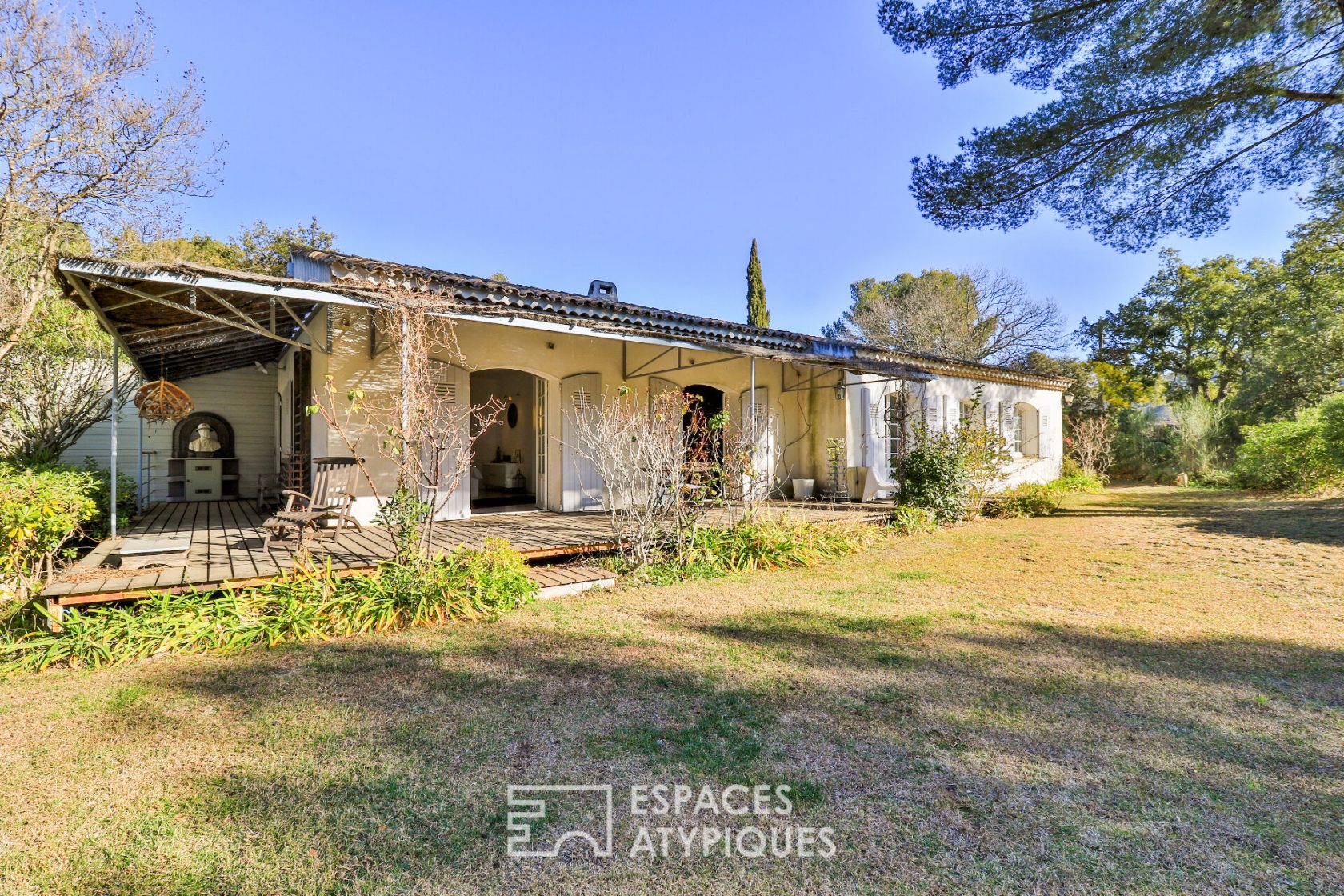 Propriété hors normes au milieu du vignoble Varois