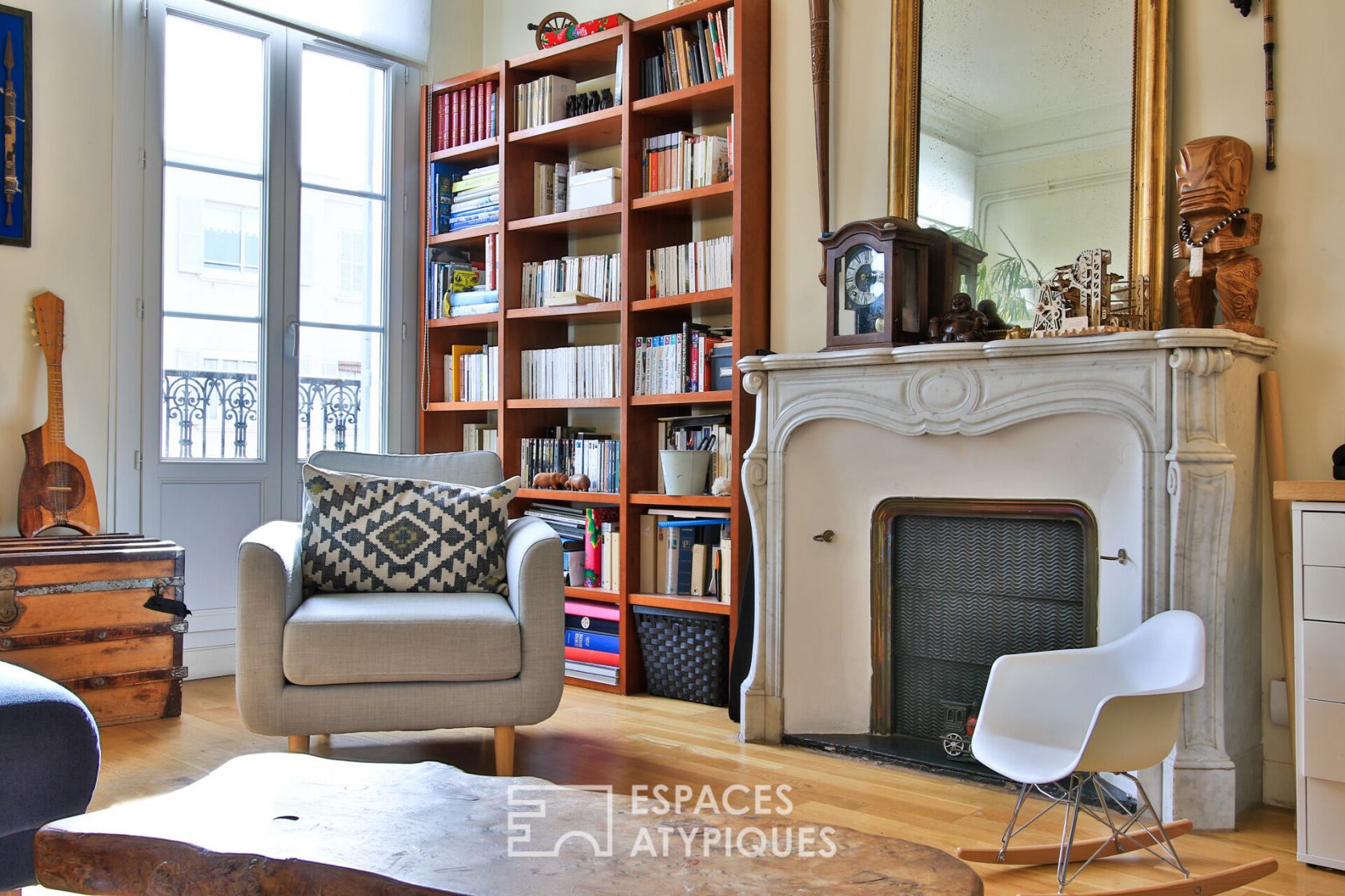 Haussmannian chic and bohemian in the upper city