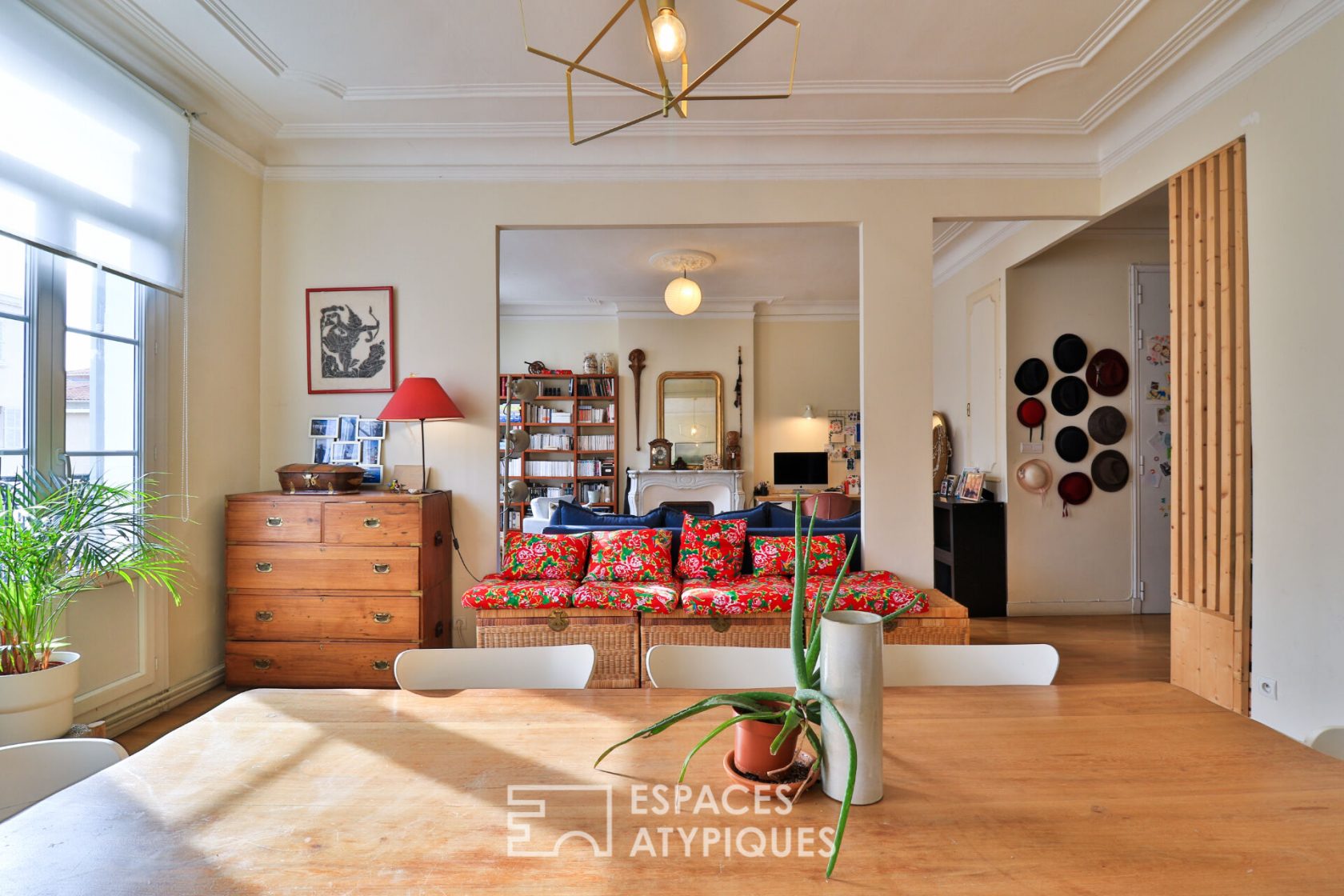 Haussmannian chic and bohemian in the upper city