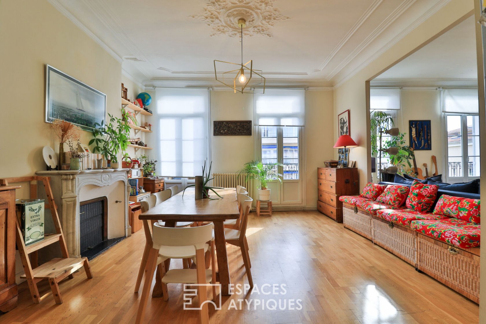 Haussmannian chic and bohemian in the upper city