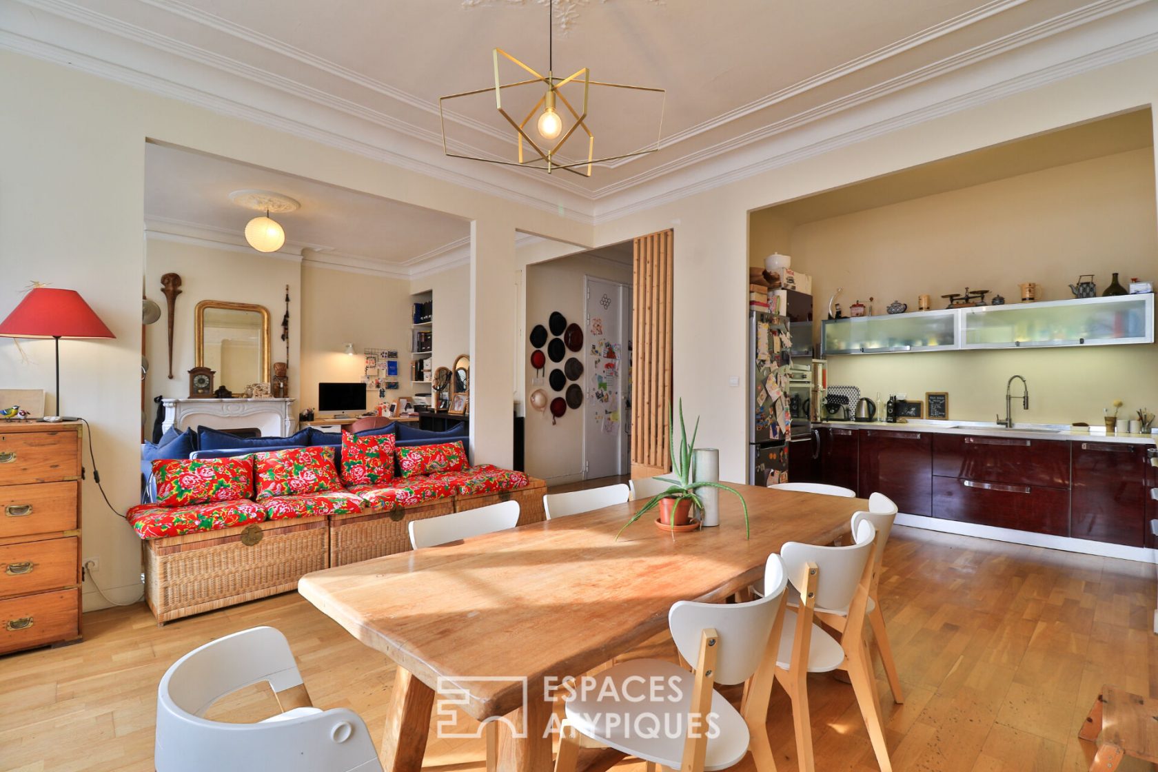 Haussmannian chic and bohemian in the upper city