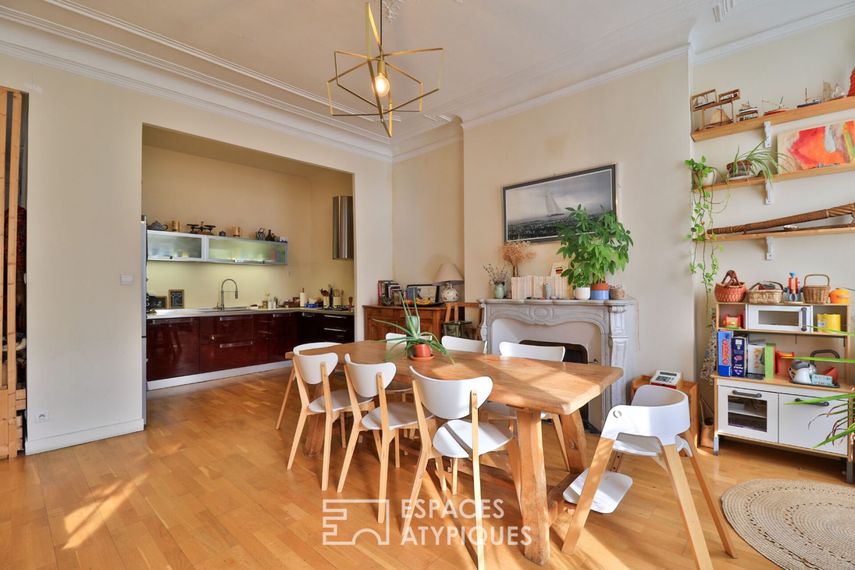 Haussmannian chic and bohemian in the upper city