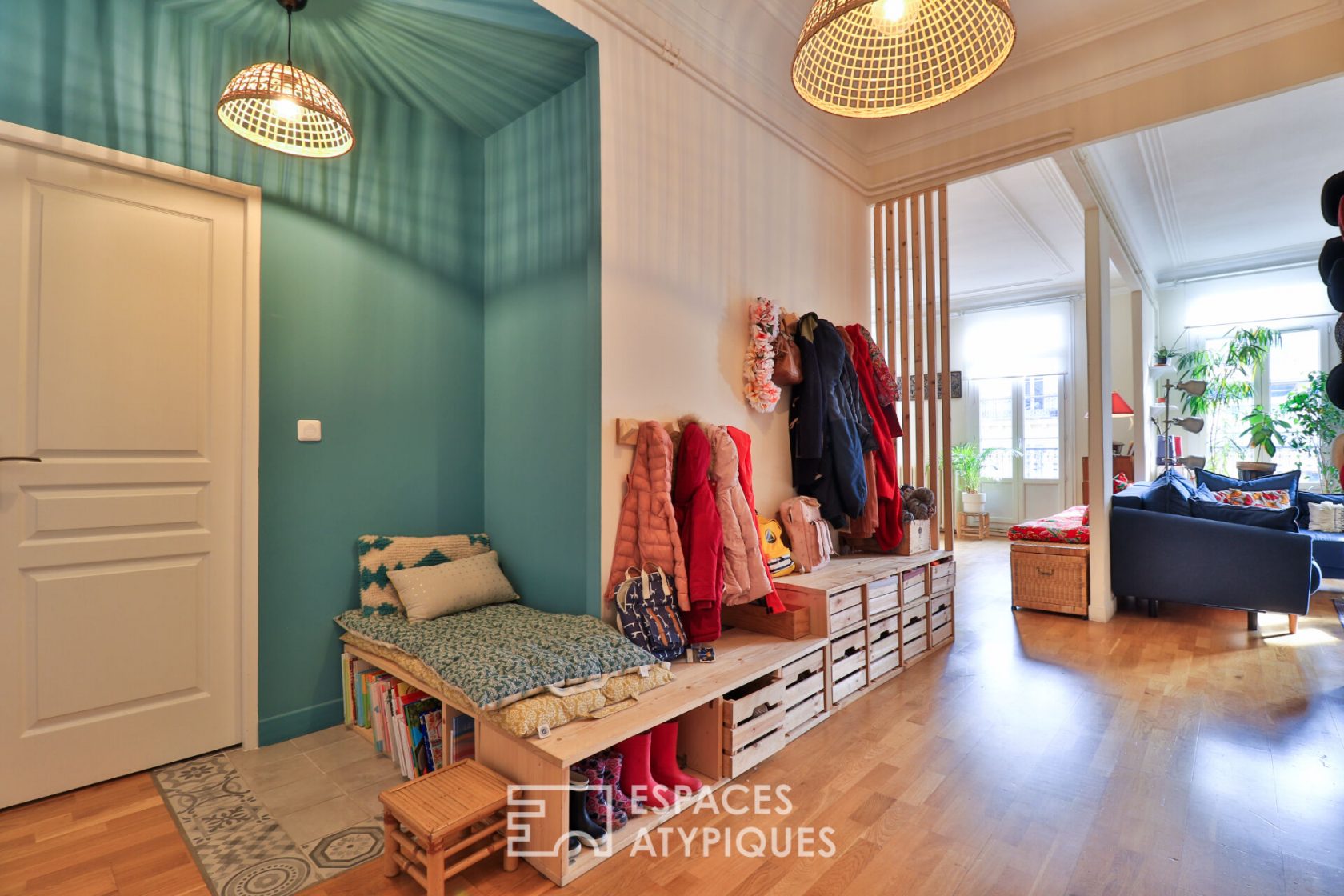 Haussmannian chic and bohemian in the upper city