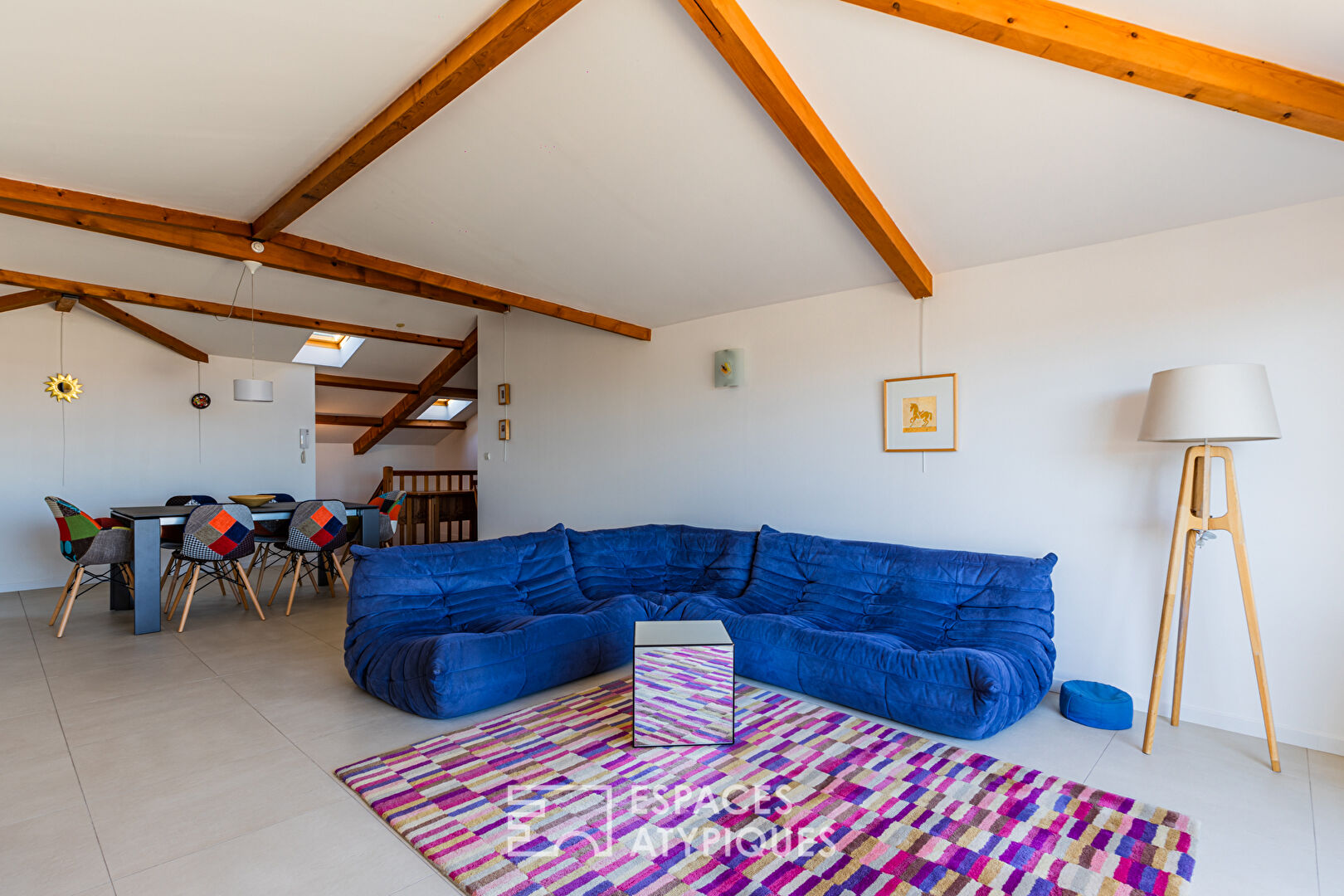 Duplex avec sa terrasse et sa vue mer lointaine