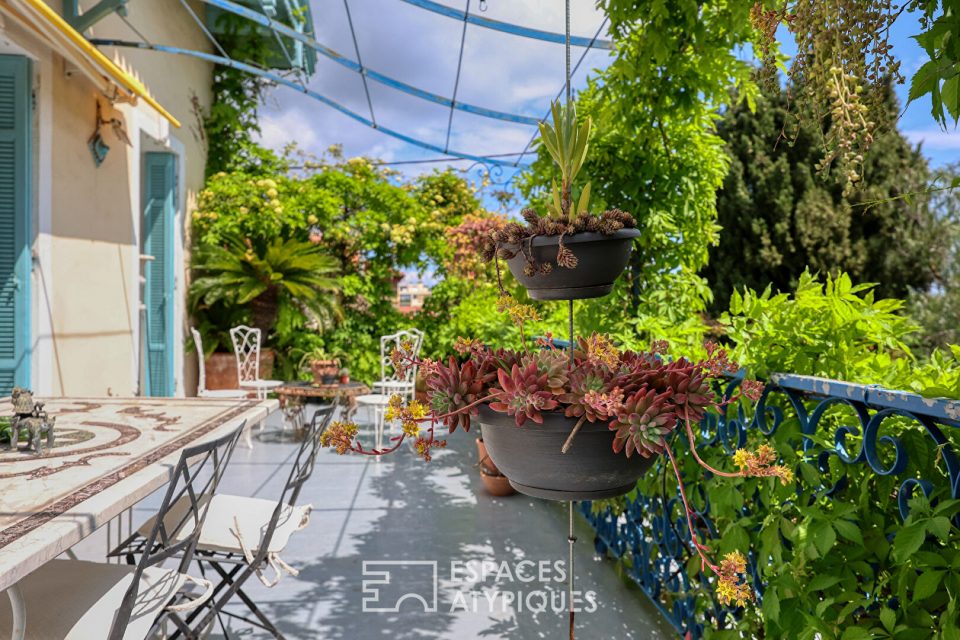 Haut de villa au cachet d'antan  avec jardin privatif