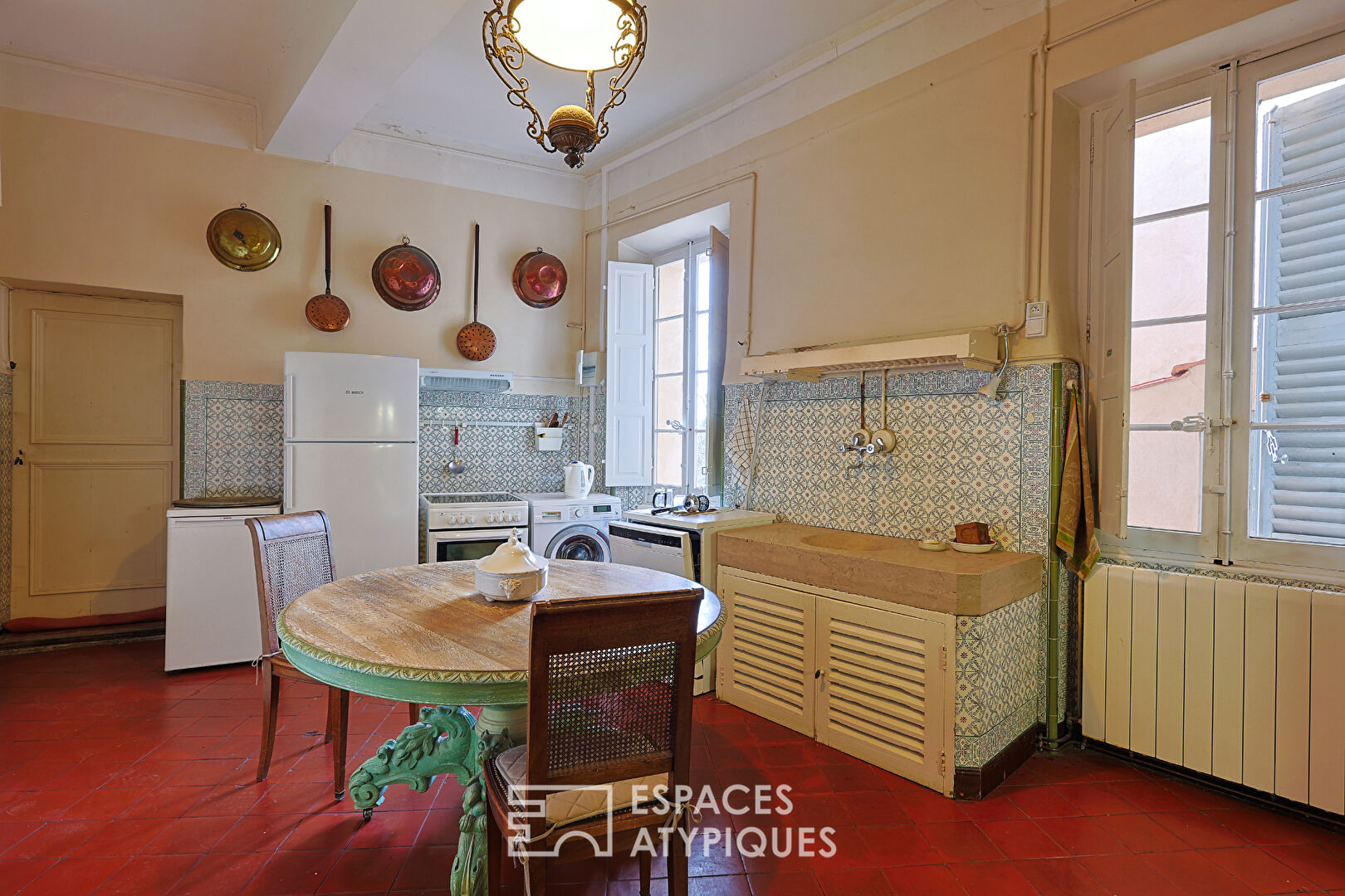 Ancienne propriété viticole avec jardin et dépendances