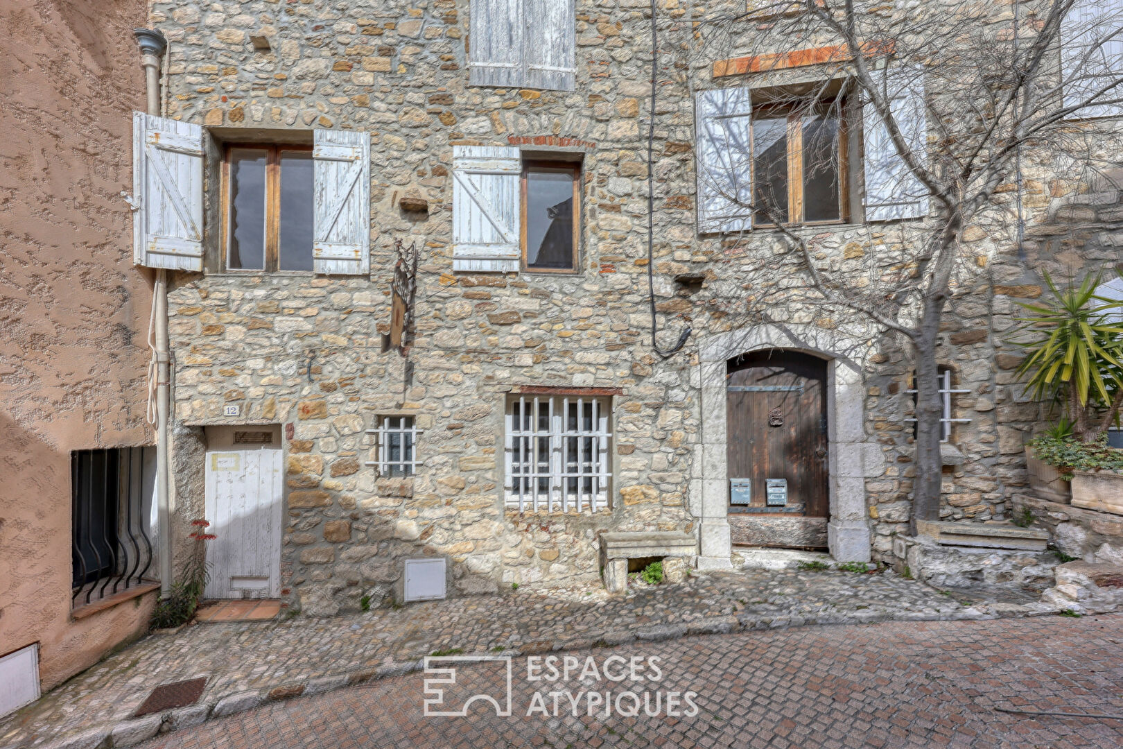 Maison au cœur du village et ses terrasses