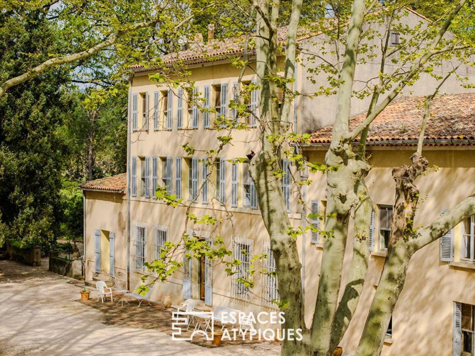 Bastide de caractère et domaine naturel préservé dans le Var