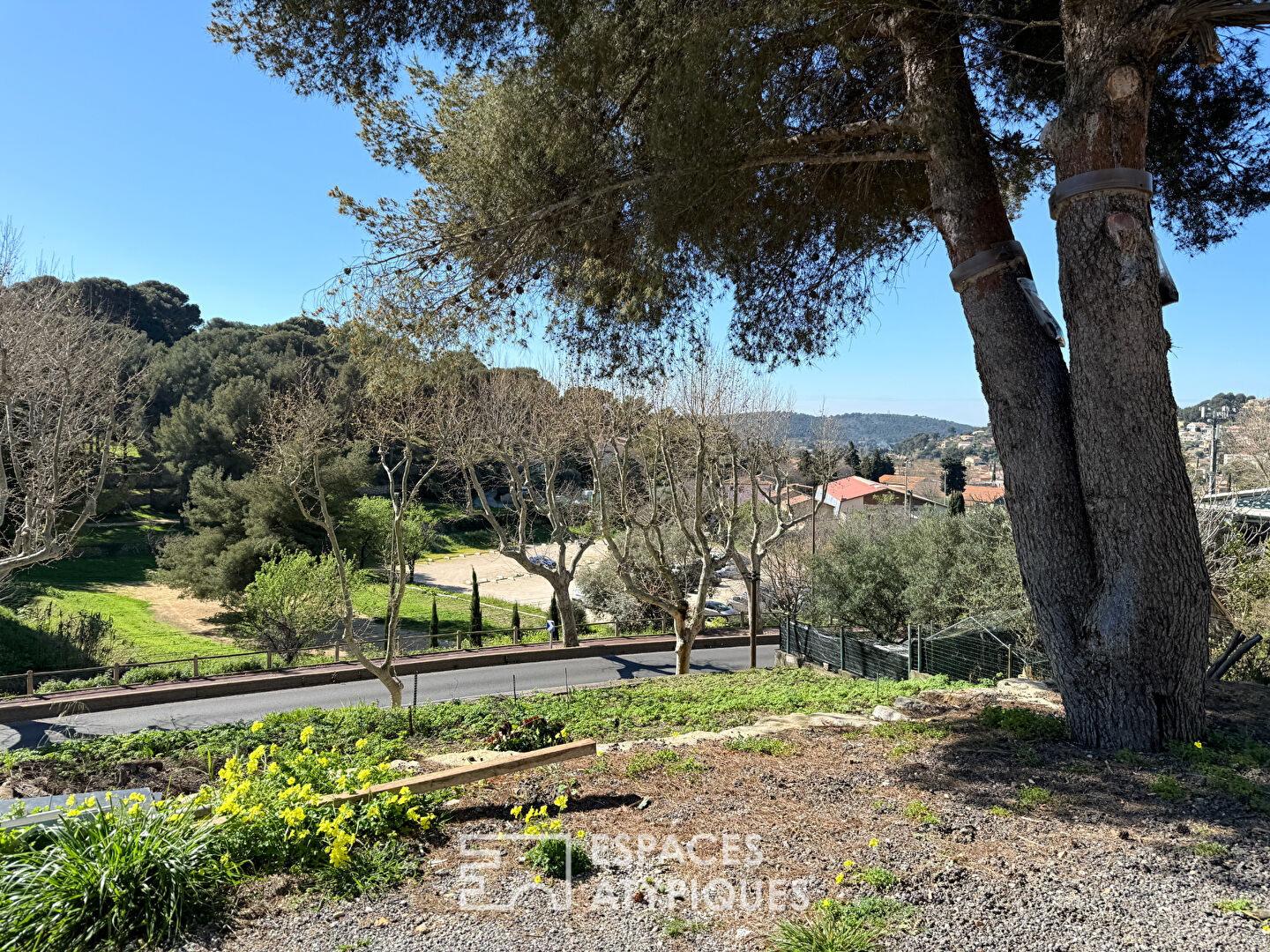 Terrain constructible à Ollioules