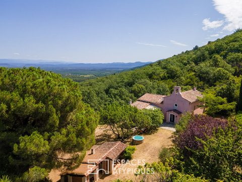 Propriété de caractère avec son ancienne chapelle réhabilitée en Provence Verte