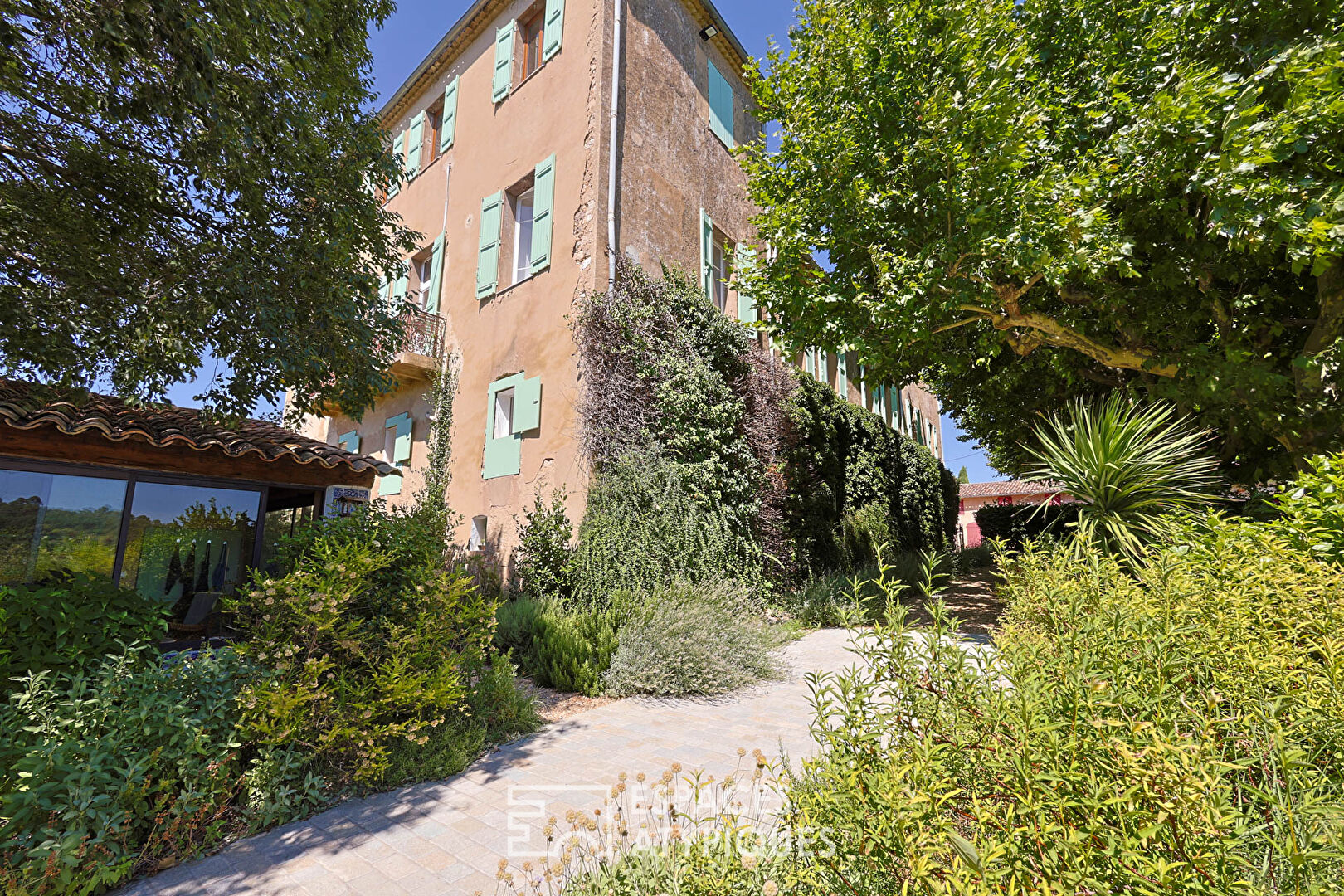 Exceptionnelle bastide de caractère en Provence Verte