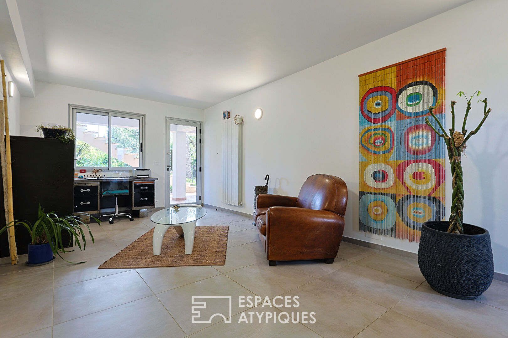 Renovated Californian villa, a haven of elegance just steps from the beaches