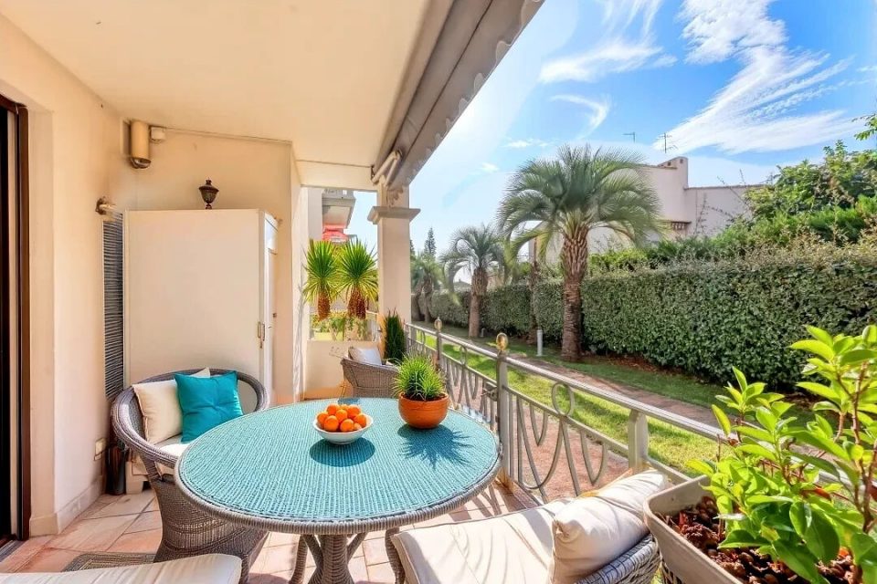 Appartement moderne avec terrasse au calme - Réf. 10562 Appartement moderne avec terrasse au calme