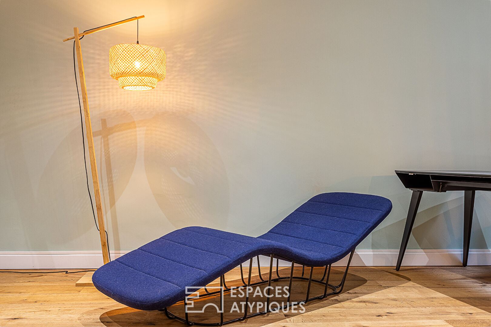 Office/Apartment renovated by an architect near the port