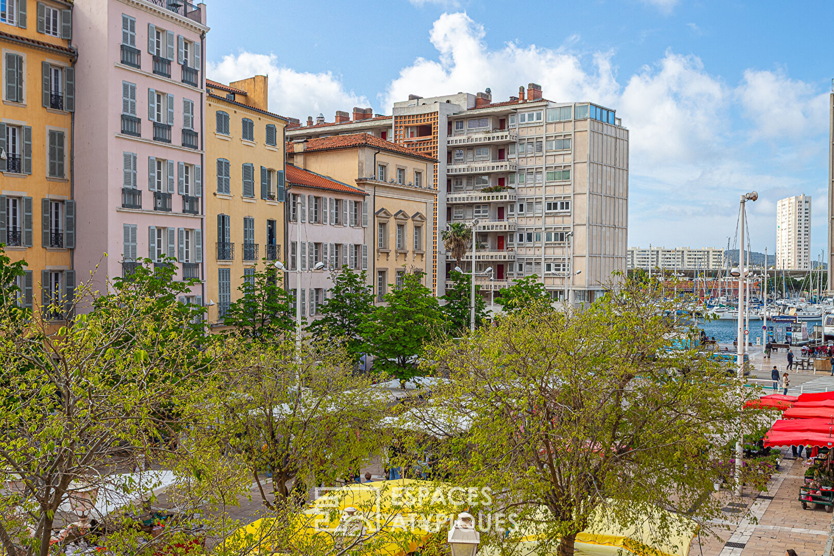 Office/Apartment renovated by an architect near the port