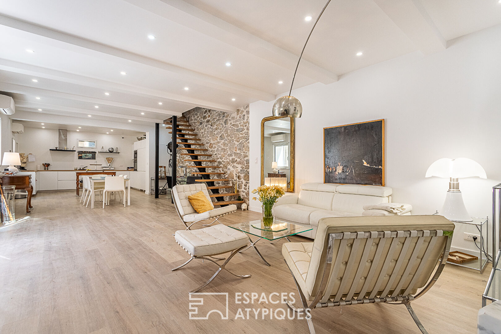 Maison de ville réhabilitée  esprit contemporain