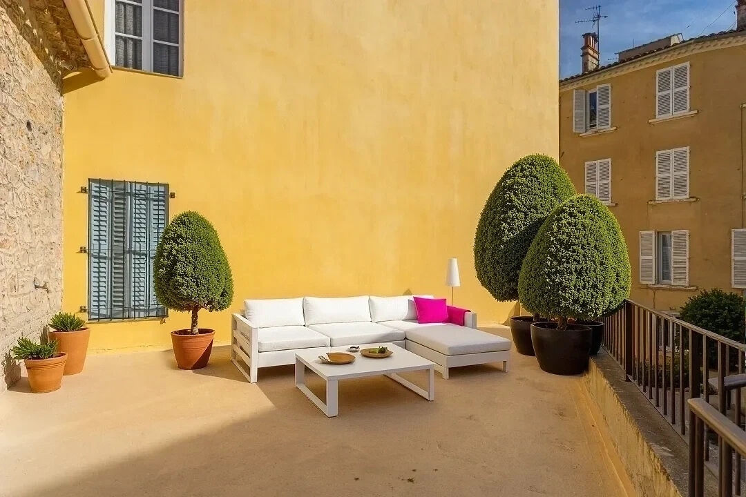 Maison de ville réhabilitée  esprit contemporain