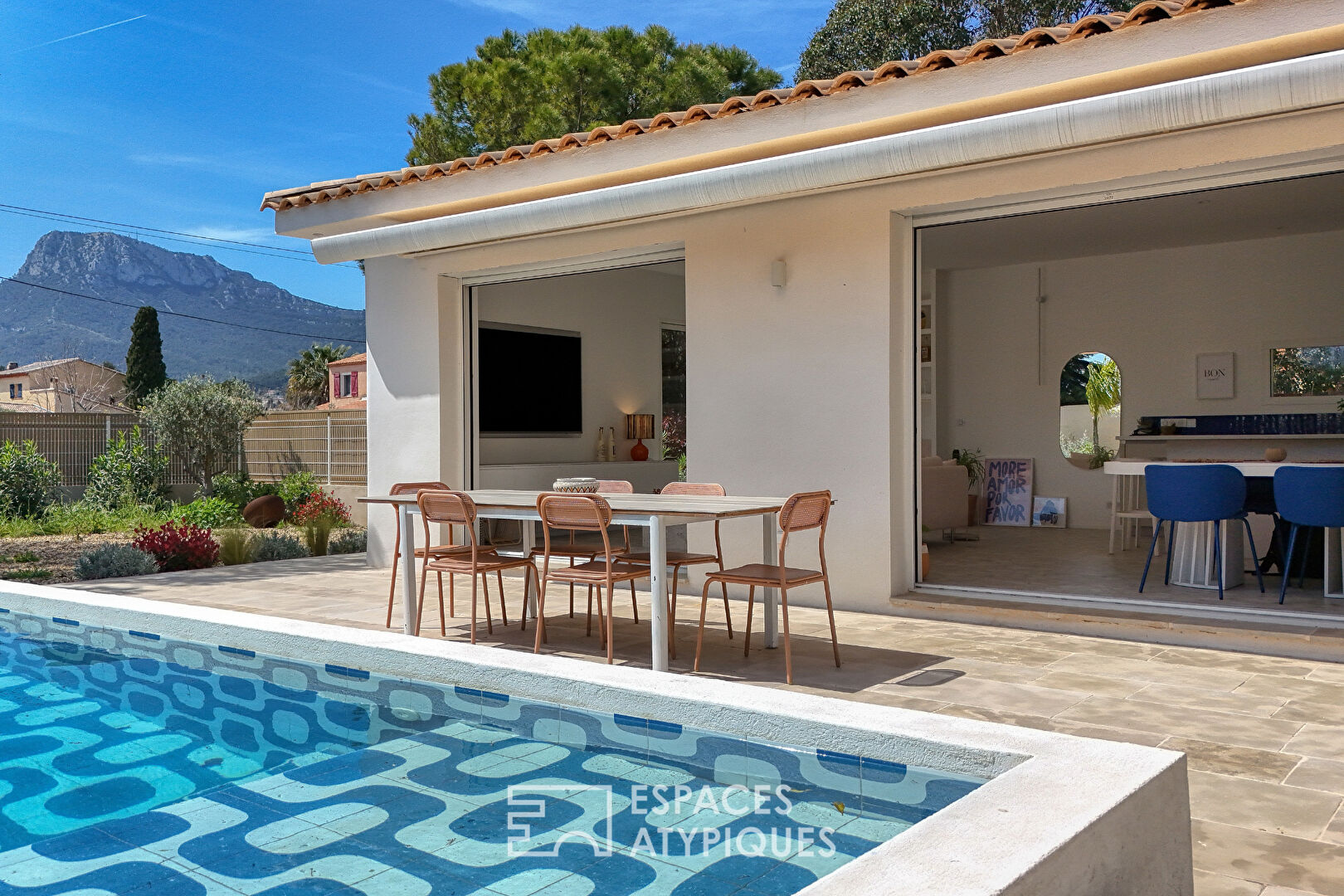 Contemporary designer villa with swimming pool and landscaped garden in the Var