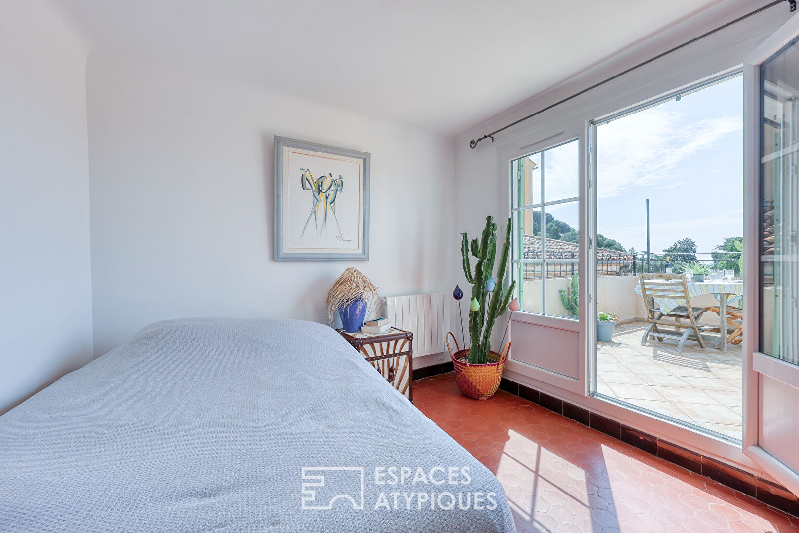 Maison de charme et ses terrasses au coeur du village de Bormes les Mimosas,