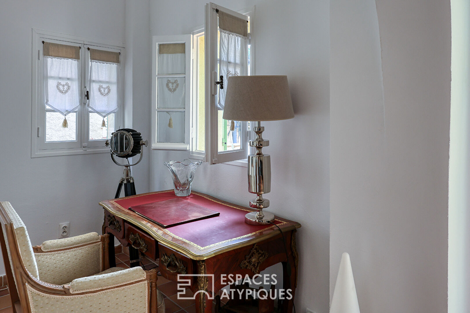 Maison de charme et ses terrasses au coeur du village de Bormes les Mimosas,