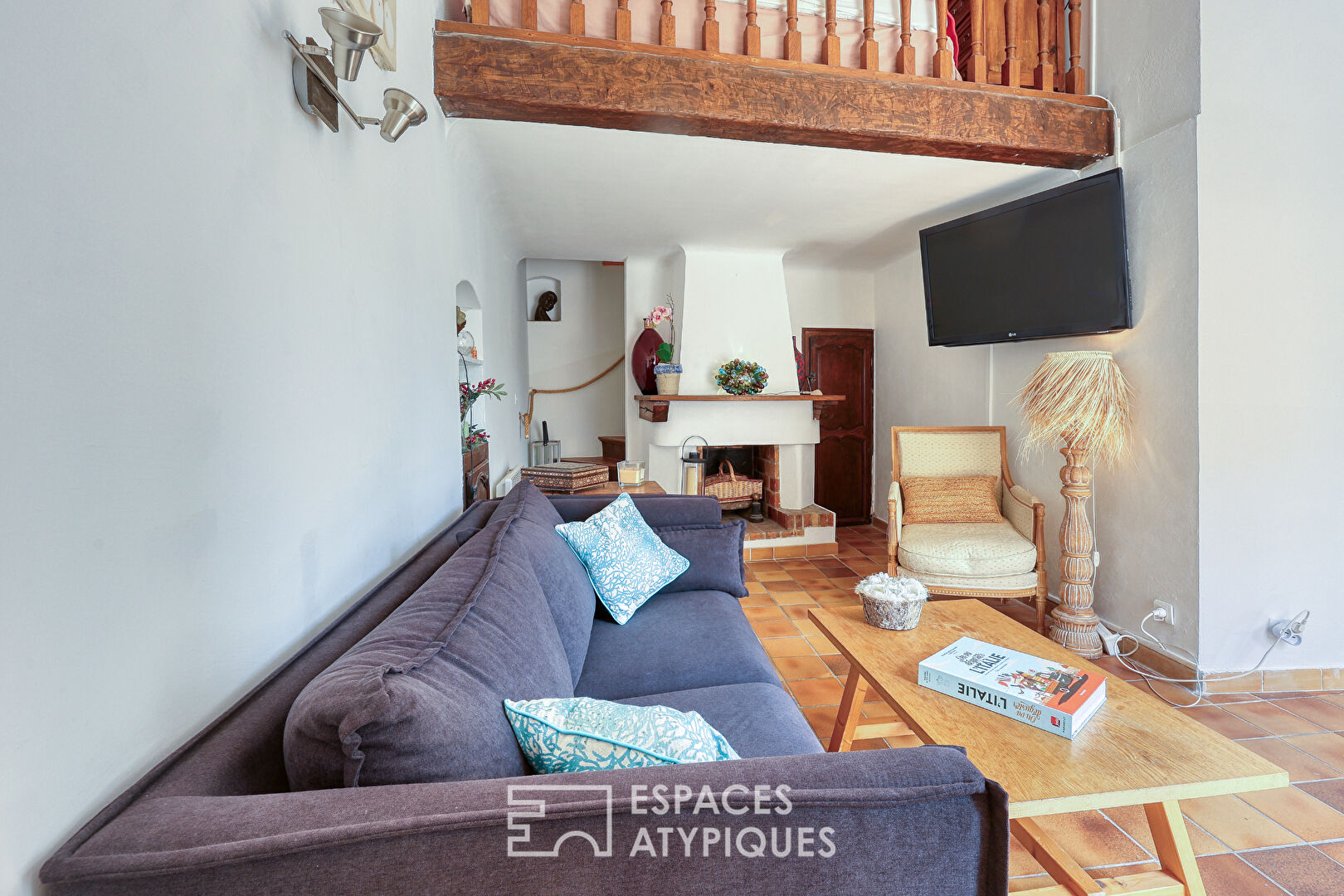 Maison de charme et ses terrasses au coeur du village de Bormes les Mimosas,