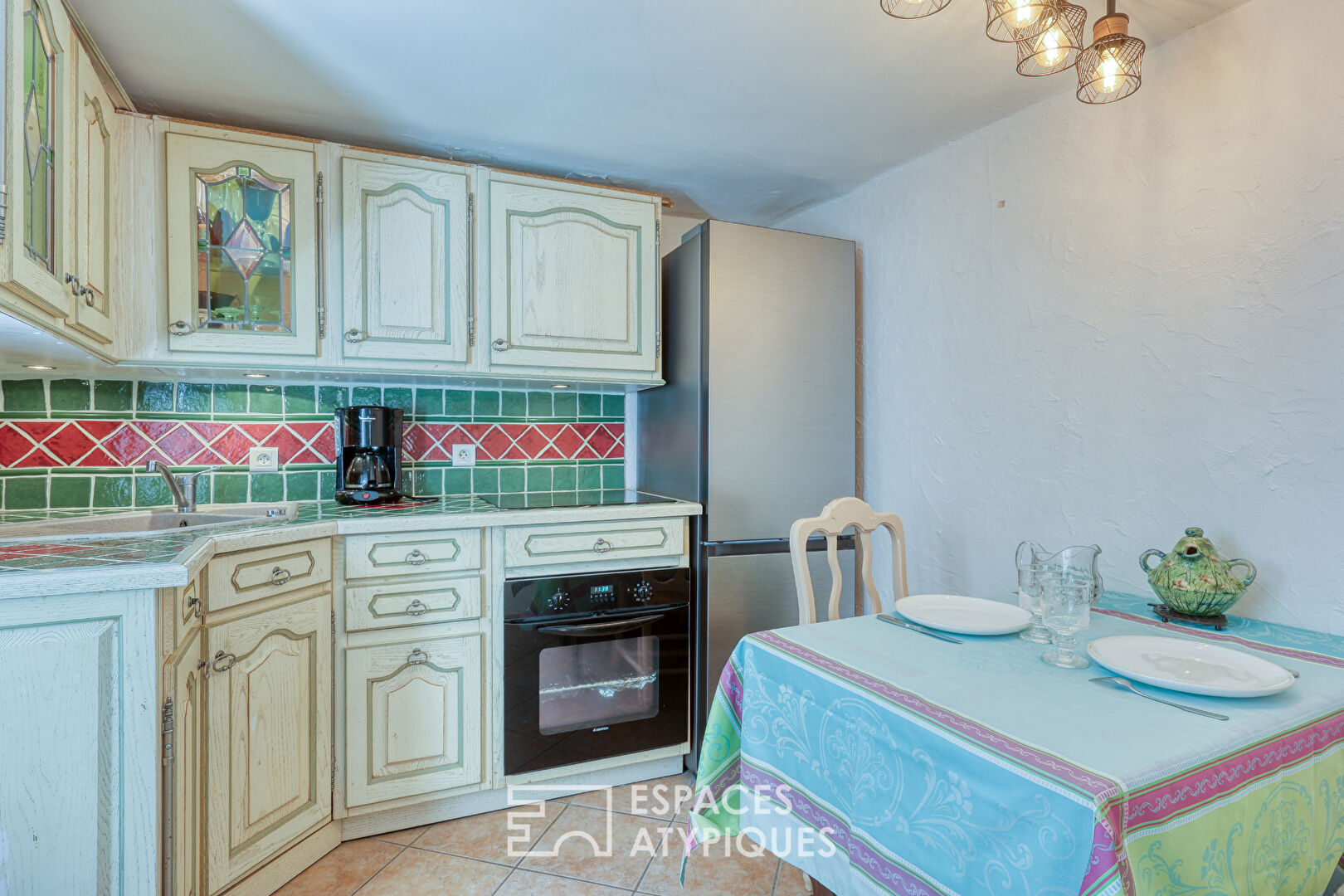 Maison de charme et ses terrasses au coeur du village de Bormes les Mimosas,