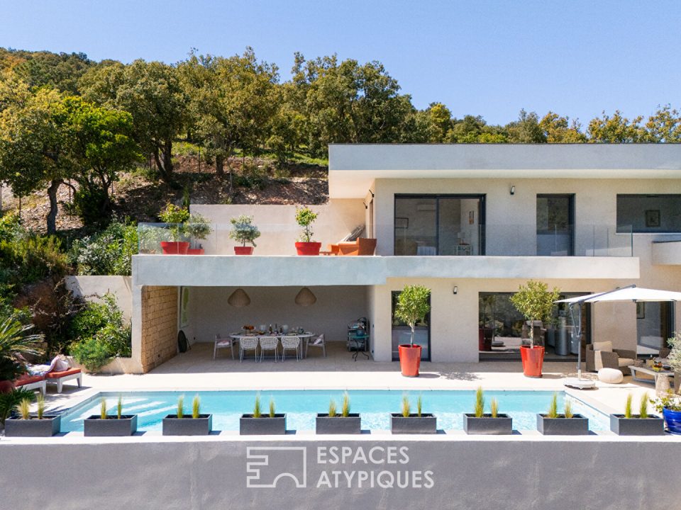 Villa d'architecte contemporaine entre golf et nature à La Londe-les-Maures