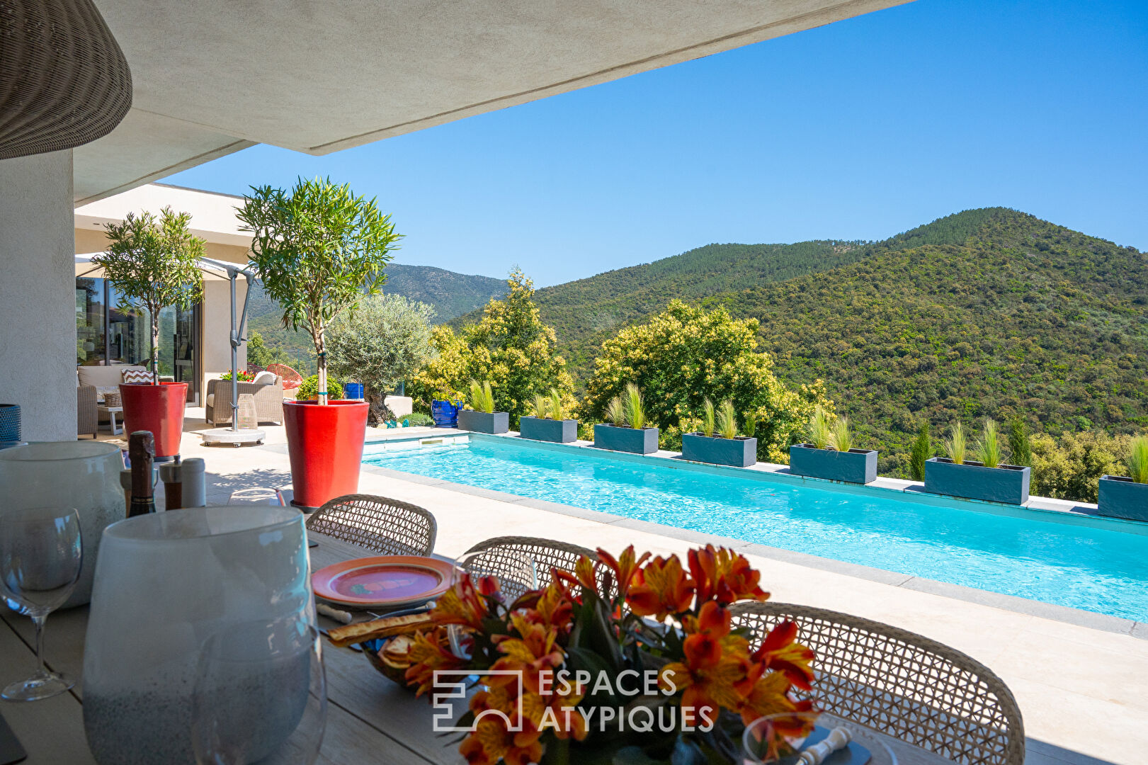 Villa d’architecte contemporaine entre golf et nature à La Londe-les-Maures
