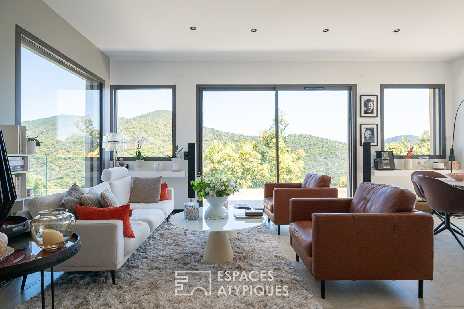 Villa d’architecte contemporaine entre golf et nature à La Londe-les-Maures
