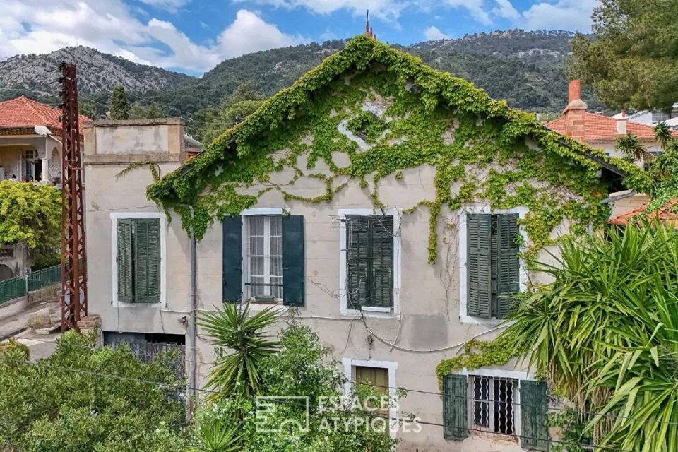 Maison ancienne à rénover avec jardin