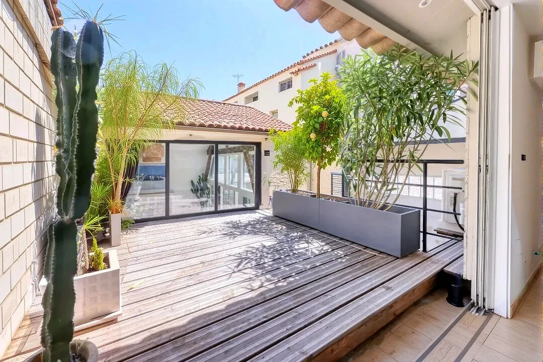 Exceptional loft combining light, space and history in the heart of Hyères (Var)