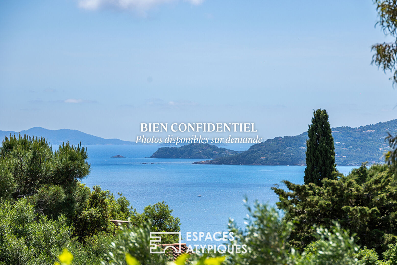 Villa d’architecte et sa vue exceptionnelle sur la baie