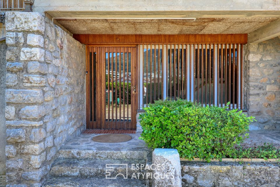 Maison d'architecte de style modernisme avec terrain