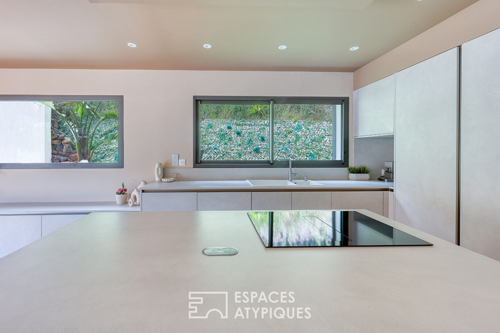 Villa neuve aux prestations haut de gamme à Hyères