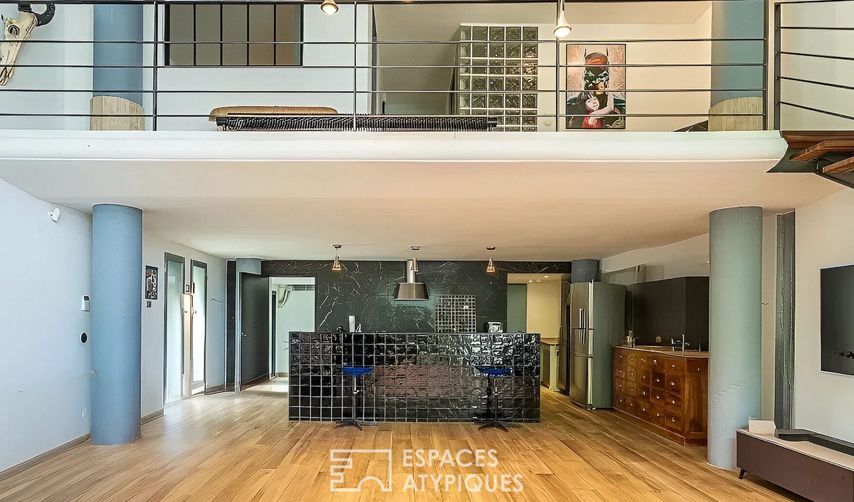 Loft industriel avec terrasse