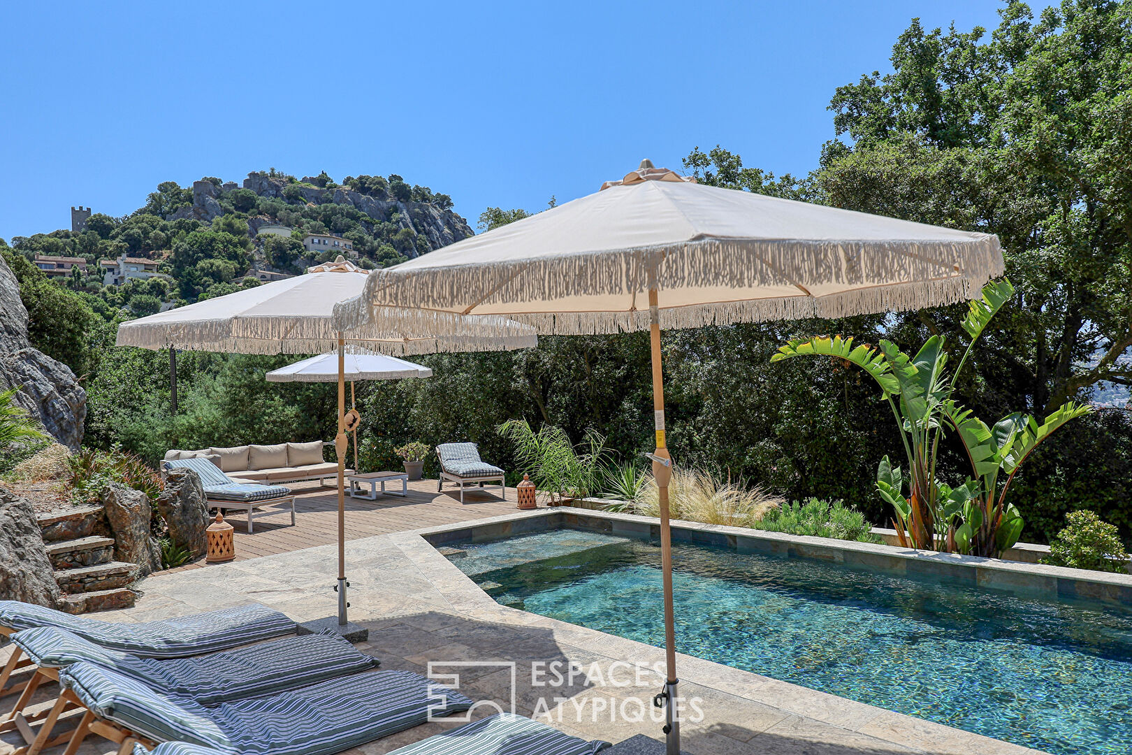 Exceptional property at the gates of the town of Hyères