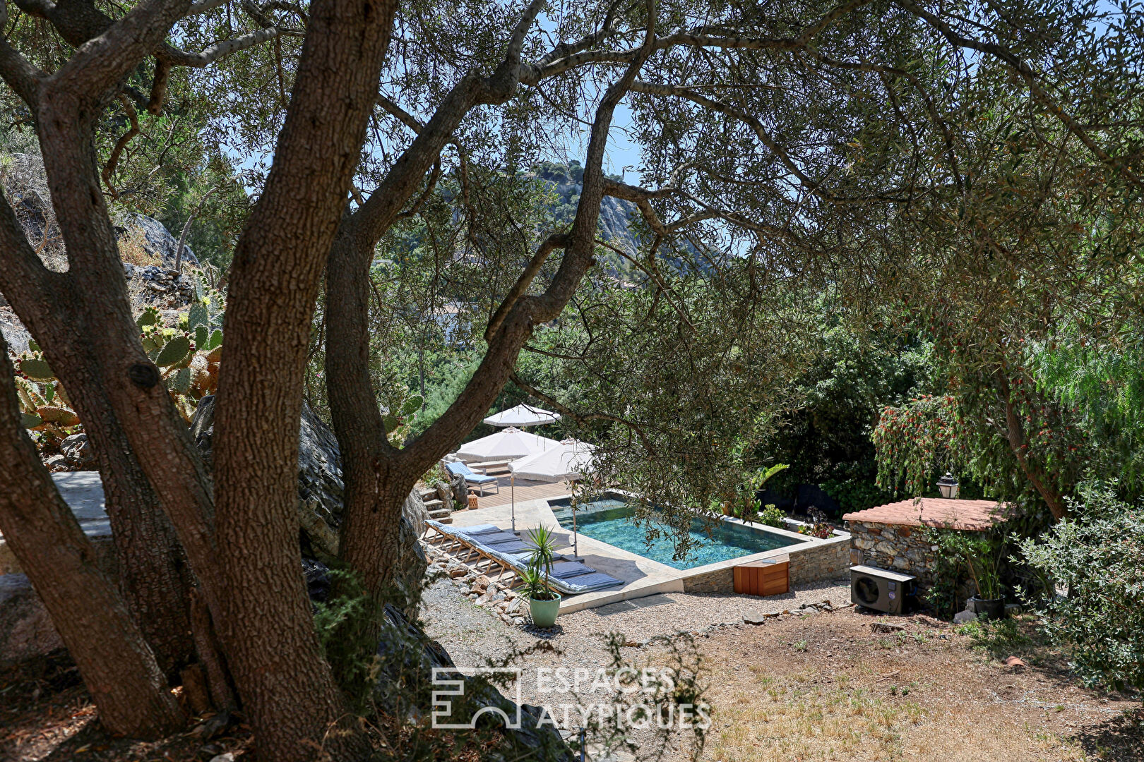 Exceptional property at the gates of the town of Hyères