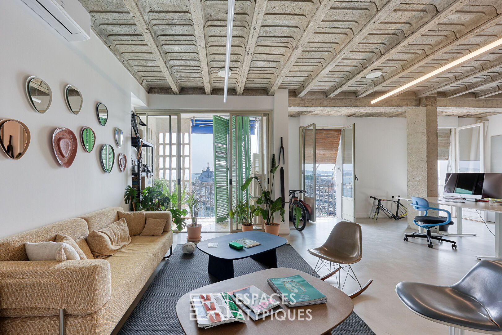 Loft vue mer sur le port de Toulon