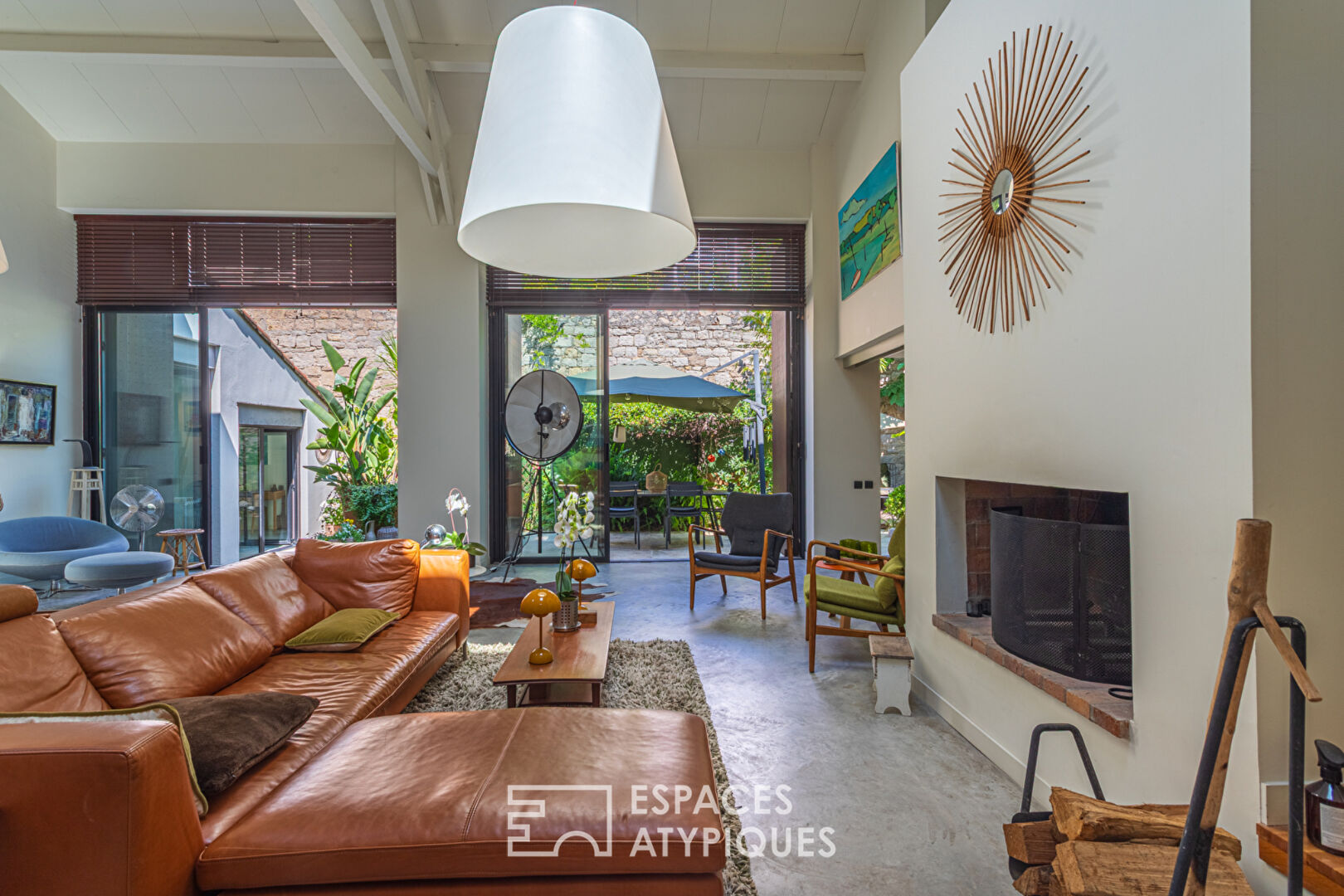 Villa – Loft with patio near the sea