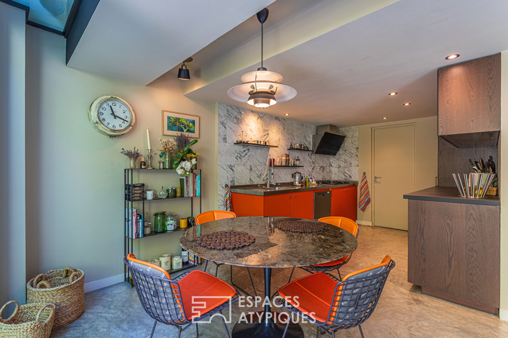 Villa – Loft with patio near the sea
