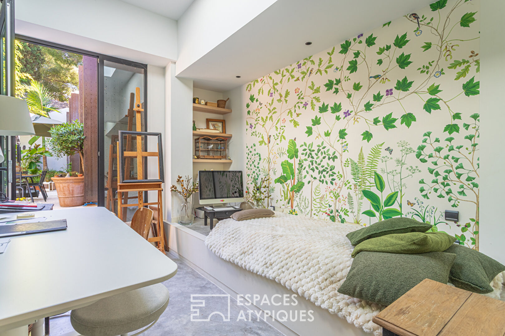 Villa – Loft with patio near the sea