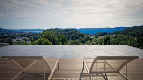 Villa contemporaine en cours d’achèvement