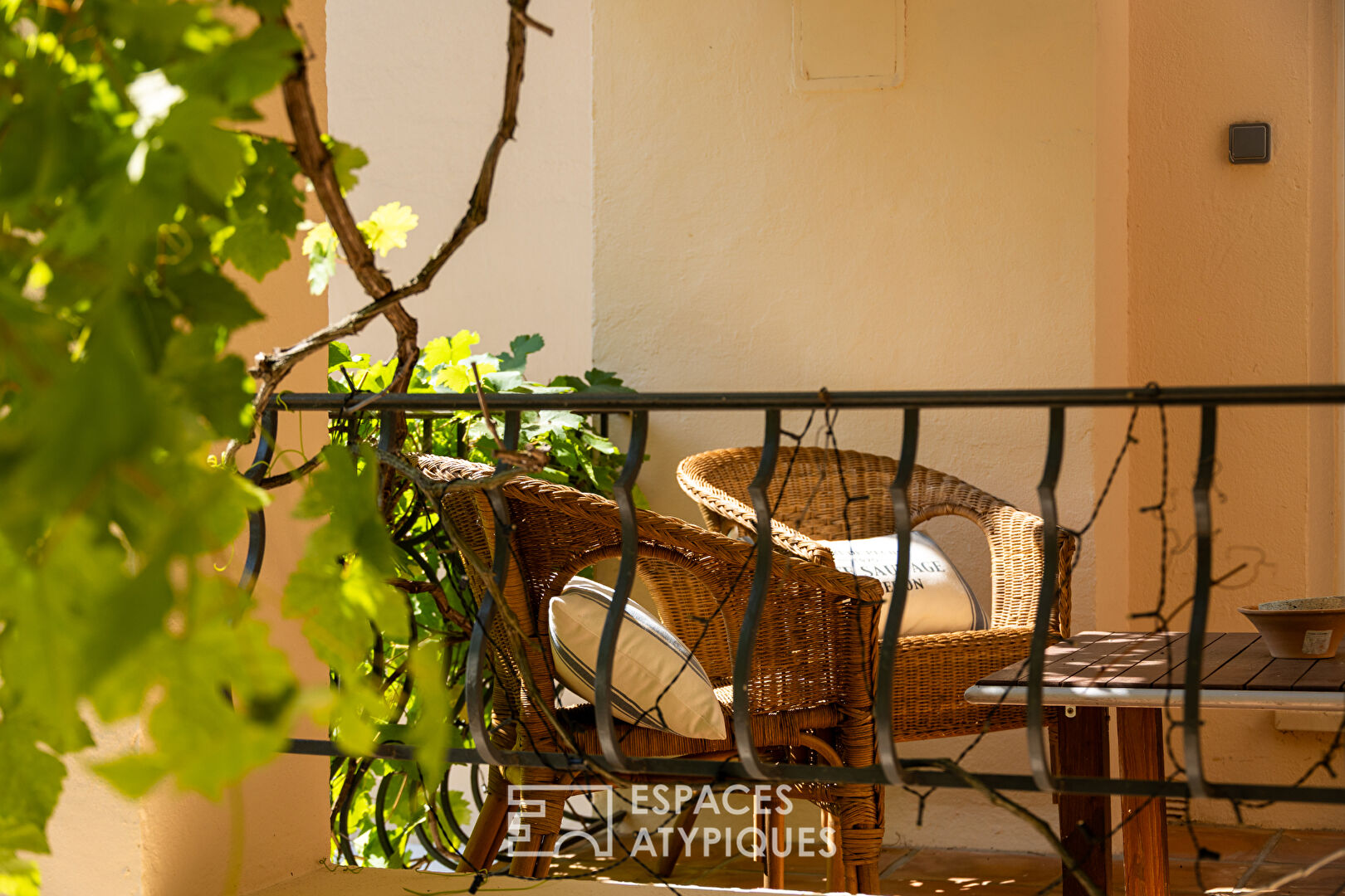 Charming historic house with view and pool
