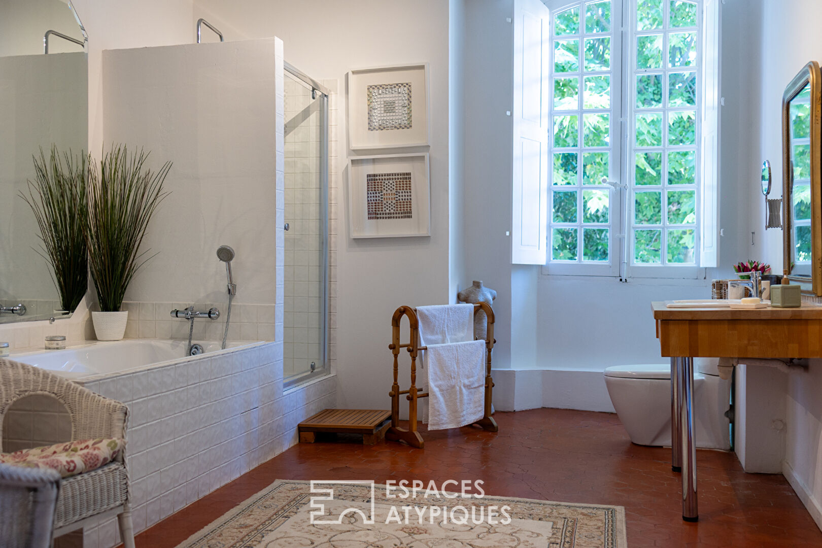 Charming historic house with view and pool