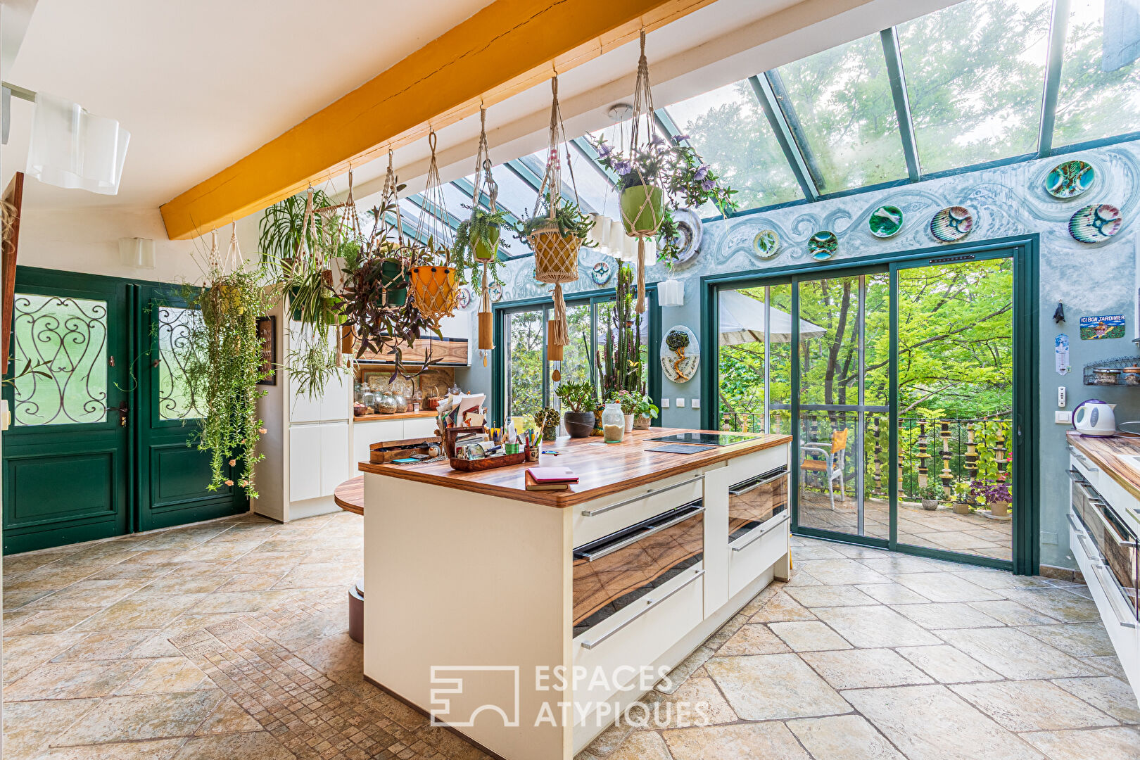 Propriété de deux maisons avec atelier et jardin d’artiste